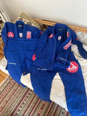 2 atleta Gracie Barra Men's Blue Competition Jiu-Jitsu Gi